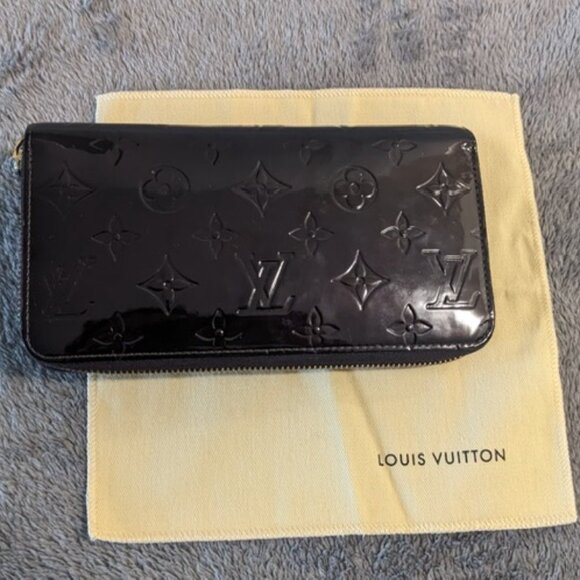 Louis Vuitton Monogram Vernis Zippy Wallet - Picture 12 of 14